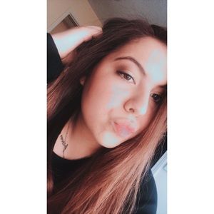 Meet your Posher, Briana